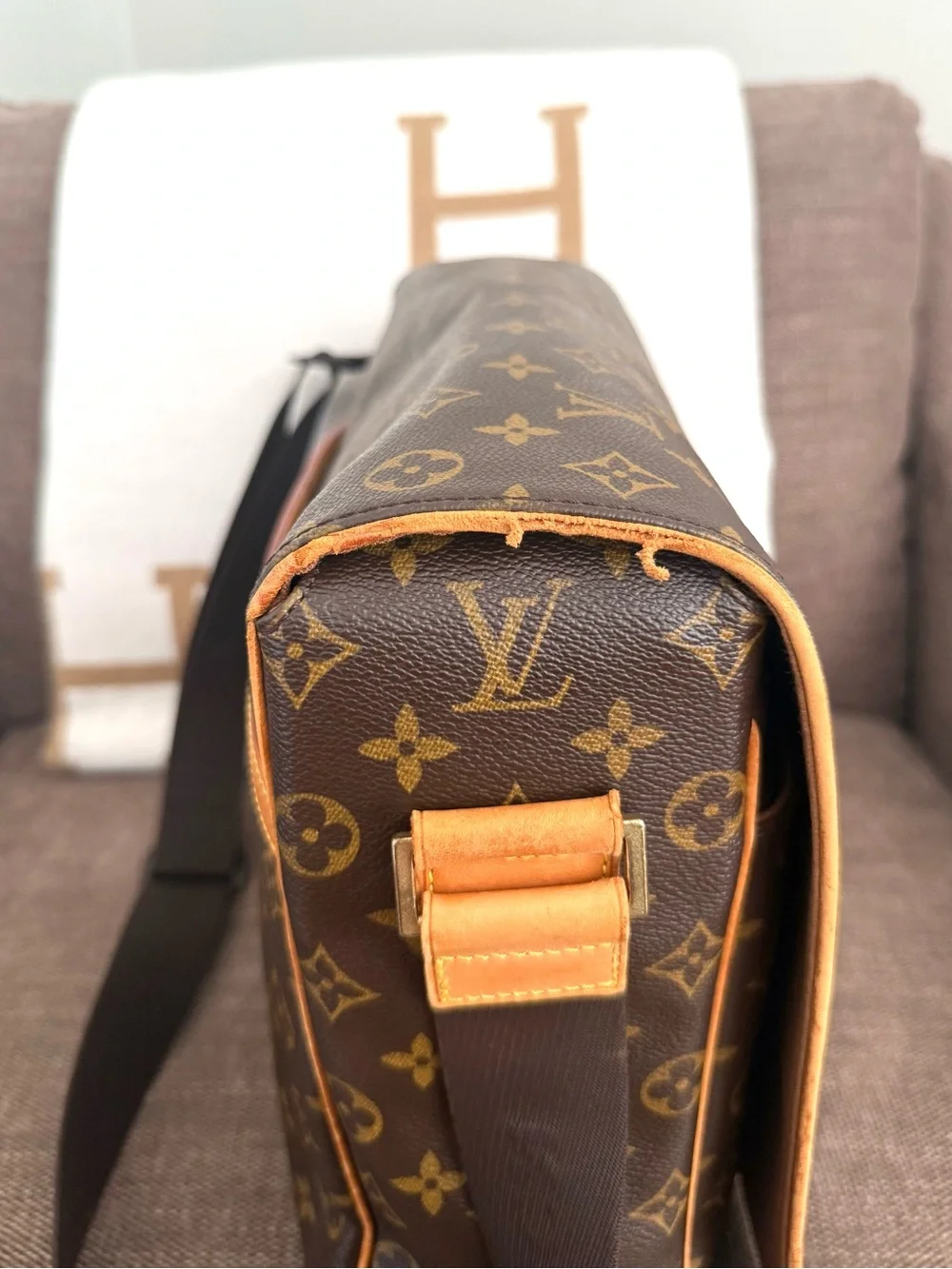 Authentic Louis Vuitton Abbesses Messenger Bag brown monogram canvas M45257 LV